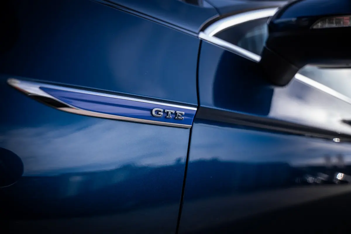 1.4 TSI PHEV GTE Business | Achteruitrijcamera | Elektrisch bedienbare achterklep met sensorsturing | Lederen bekleding