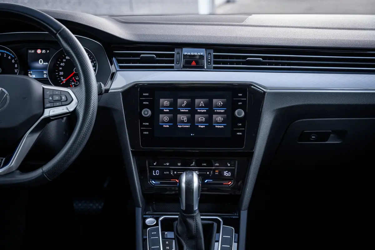 1.4 TSI PHEV GTE Business | Achteruitrijcamera | Elektrisch bedienbare achterklep met sensorsturing | Lederen bekleding