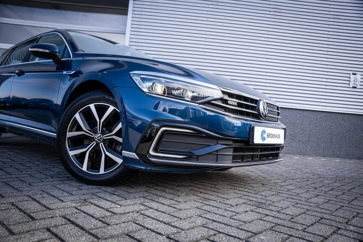 1.4 TSI PHEV GTE Business | Achteruitrijcamera | Elektrisch bedienbare achterklep met sensorsturing | Lederen bekleding