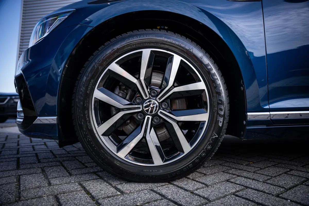 1.4 TSI PHEV GTE Business | Achteruitrijcamera | Elektrisch bedienbare achterklep met sensorsturing | Lederen bekleding
