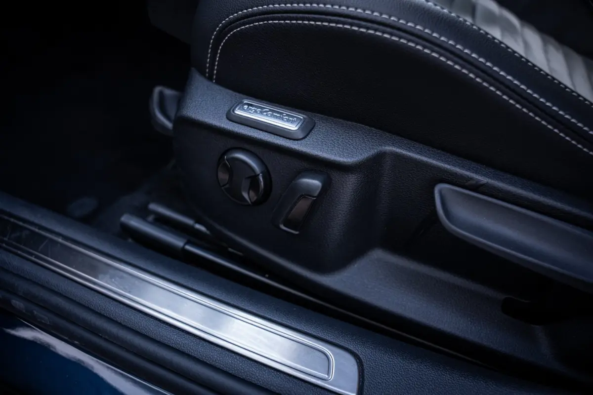 1.4 TSI PHEV GTE Business | Achteruitrijcamera | Elektrisch bedienbare achterklep met sensorsturing | Lederen bekleding