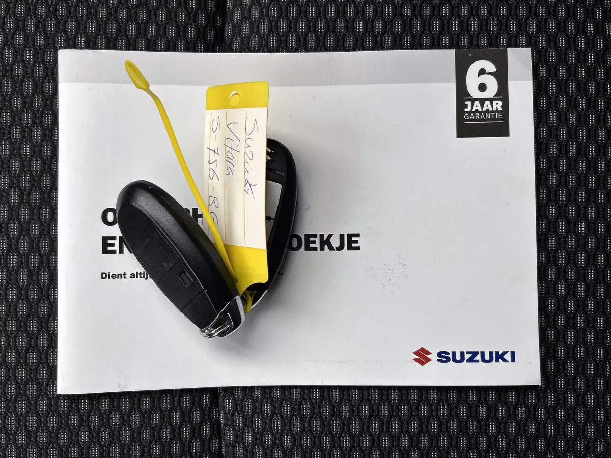 1.5 Hybrid Select | AUTOMAAT | ACHTERUITRIJCAMERA | STOELVERWARMING | LANE ASSIST | APPLE CARPLAY - ANDROID AUTO | DODEHOEK | CLIMATE CONTROL | CRUISE CONTROL |