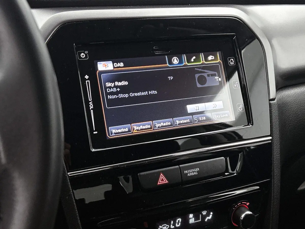 1.5 Hybrid Select | AUTOMAAT | ACHTERUITRIJCAMERA | STOELVERWARMING | LANE ASSIST | APPLE CARPLAY - ANDROID AUTO | DODEHOEK | CLIMATE CONTROL | CRUISE CONTROL |