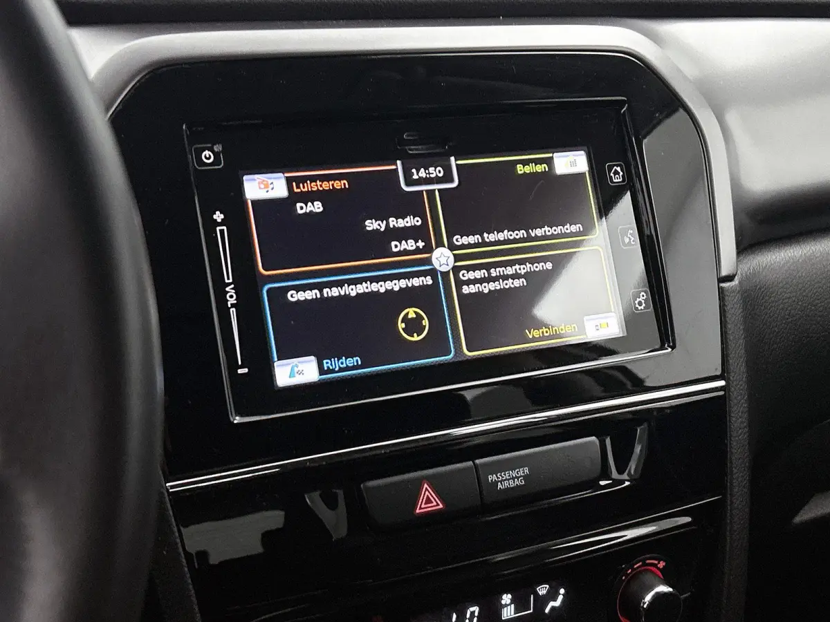 1.5 Hybrid Select | AUTOMAAT | ACHTERUITRIJCAMERA | STOELVERWARMING | LANE ASSIST | APPLE CARPLAY - ANDROID AUTO | DODEHOEK | CLIMATE CONTROL | CRUISE CONTROL |