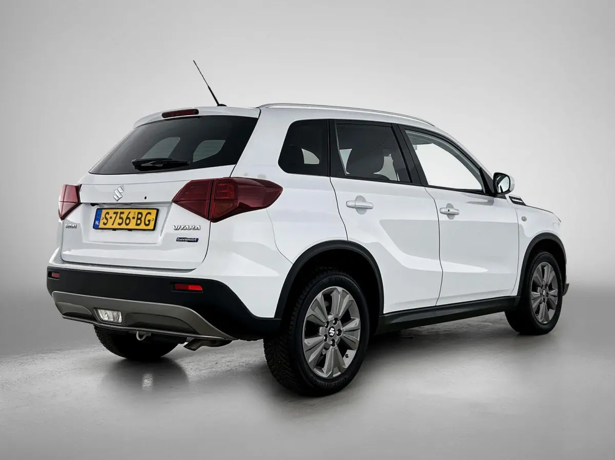 1.5 Hybrid Select | AUTOMAAT | ACHTERUITRIJCAMERA | STOELVERWARMING | LANE ASSIST | APPLE CARPLAY - ANDROID AUTO | DODEHOEK | CLIMATE CONTROL | CRUISE CONTROL |