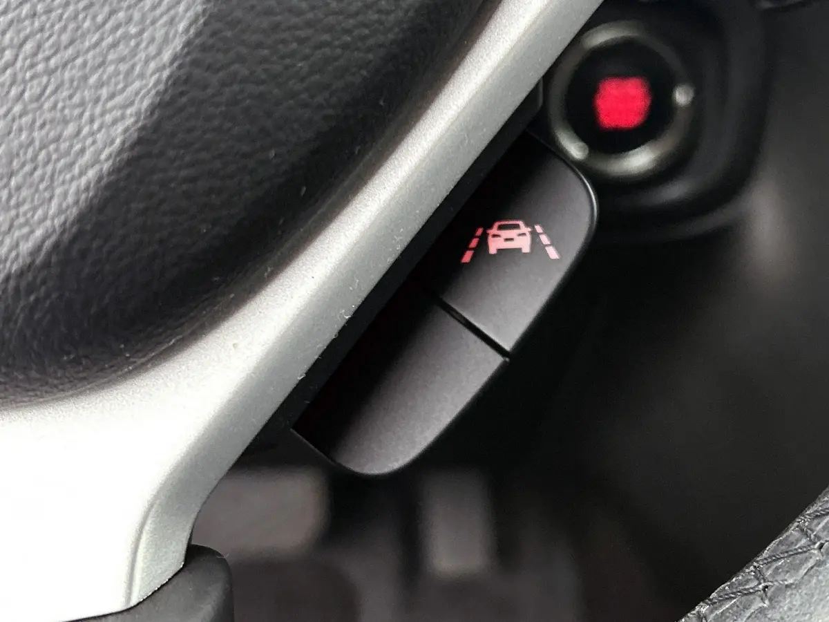 1.5 Hybrid Select | AUTOMAAT | ACHTERUITRIJCAMERA | STOELVERWARMING | LANE ASSIST | APPLE CARPLAY - ANDROID AUTO | DODEHOEK | CLIMATE CONTROL | CRUISE CONTROL |