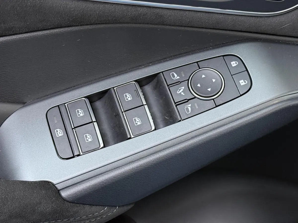 1.3 MHEV Xtronic Tekna Plus | Panoramadak | Lederen Bekl. | BOSE Audio |