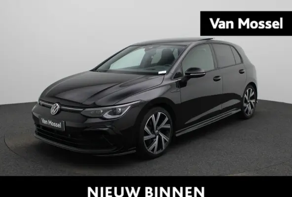 1.5 eTSI R-Line | Panoramadak | Navigatie | Achteruitrijcamera | Trekhaak | LED Matrix | Black Style | Keyless |