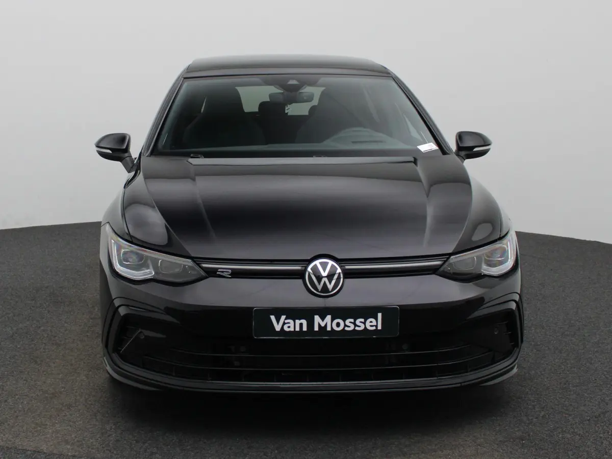 1.5 eTSI R-Line | Panoramadak | Navigatie | Achteruitrijcamera | Trekhaak | LED Matrix | Black Style | Keyless |