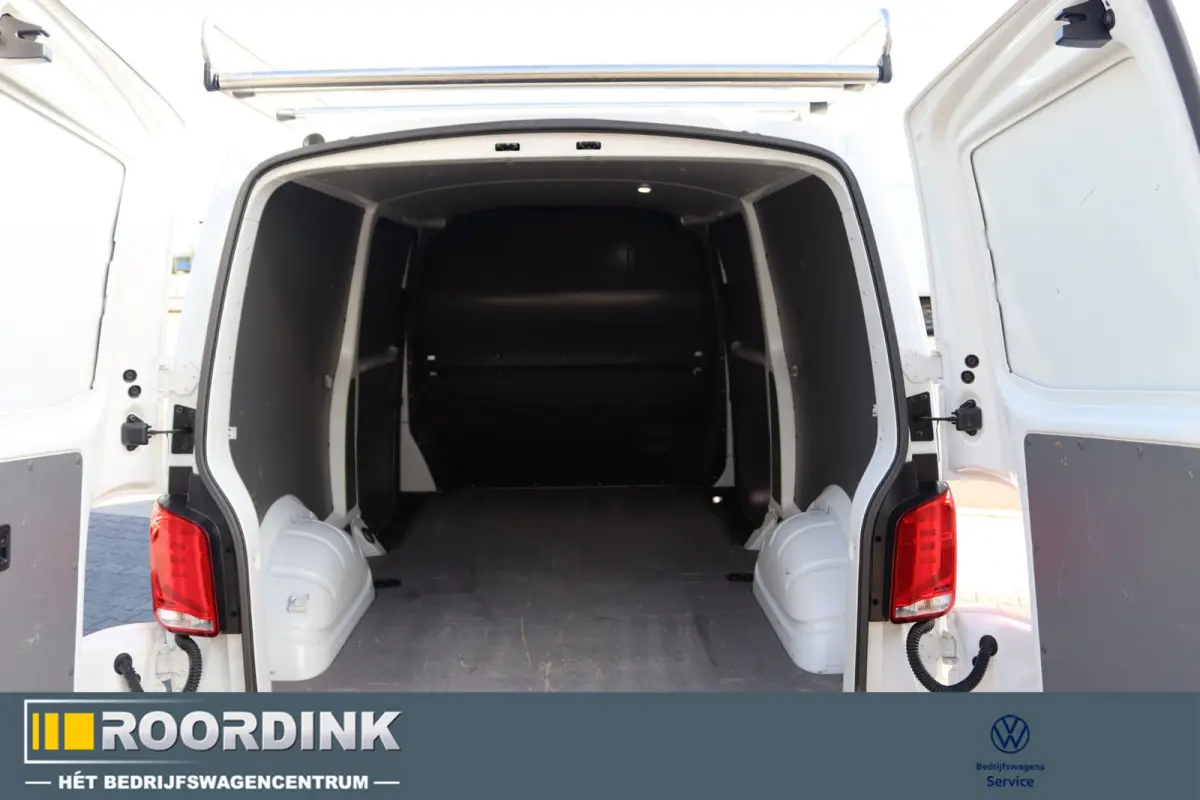 L2 150 pk Linker schuifdeur - GVW 3000, imperiaal, trekhaak, betimmering, 3 zits
