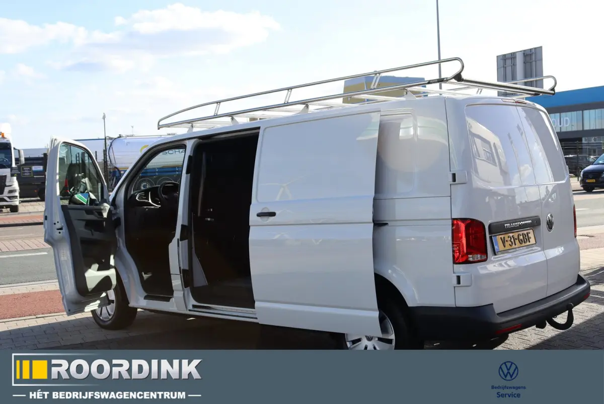 L2 150 pk Linker schuifdeur - GVW 3000, imperiaal, trekhaak, betimmering, 3 zits