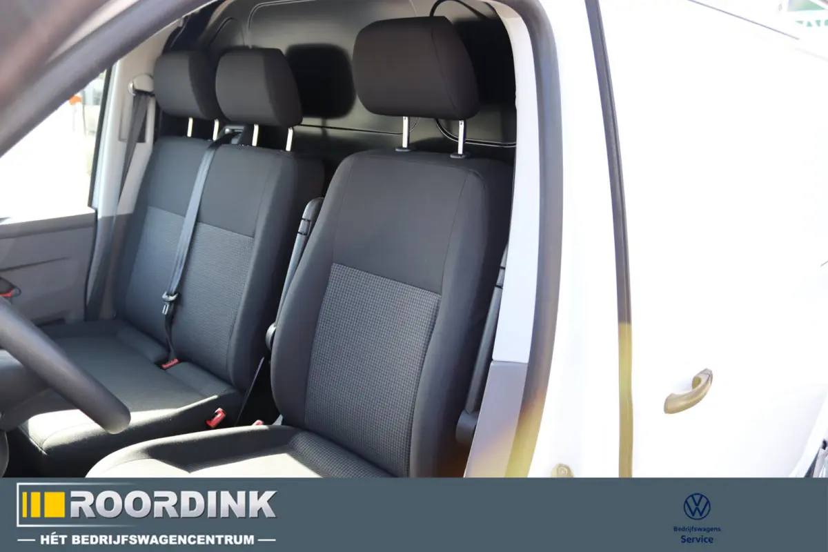 L2 150 pk Linker schuifdeur - GVW 3000, imperiaal, trekhaak, betimmering, 3 zits