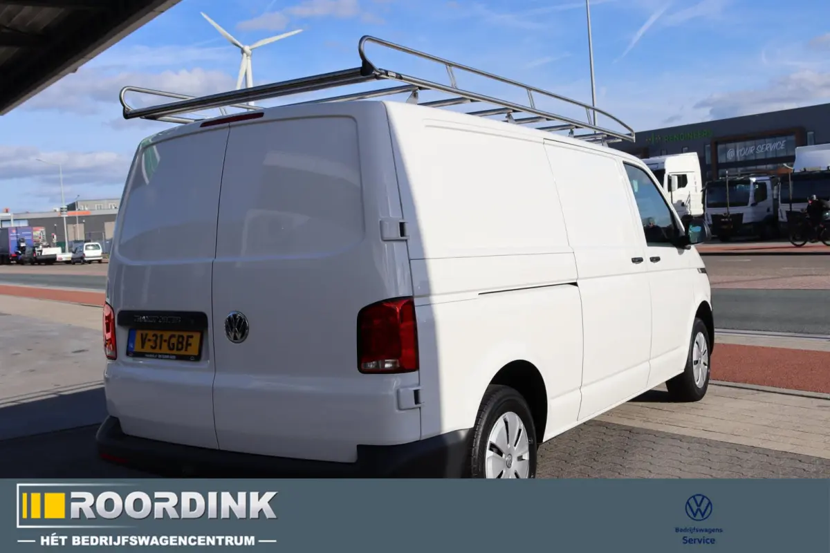 L2 150 pk Linker schuifdeur - GVW 3000, imperiaal, trekhaak, betimmering, 3 zits