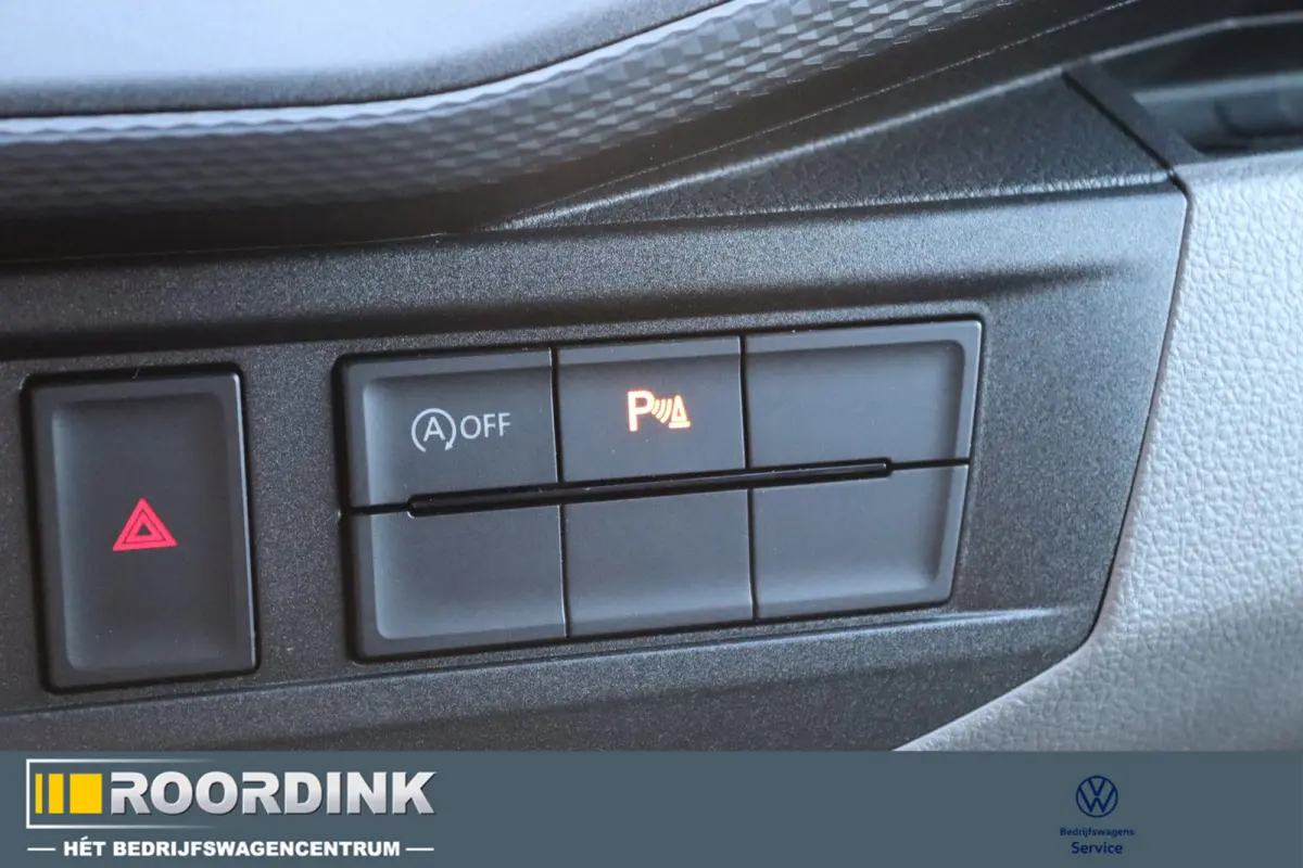 L2 150 pk Linker schuifdeur - GVW 3000, imperiaal, trekhaak, betimmering, 3 zits