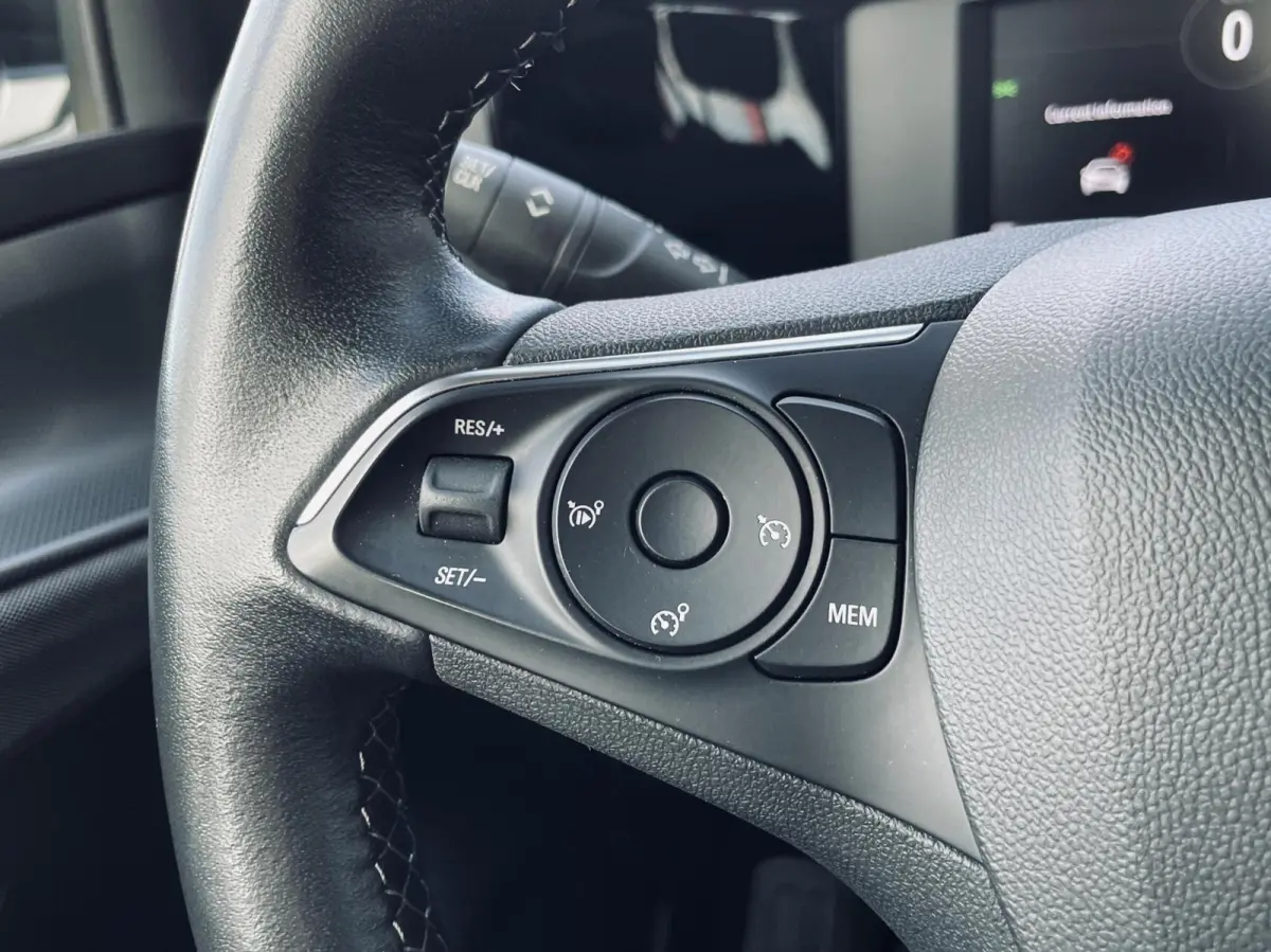 1.2 Edition CAMERA|LED|LANE & FRONT ASSIST | PDC
