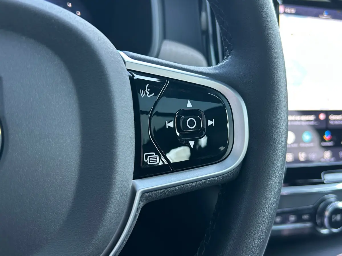 2.0 T8 Plug-in hybrid AWD Ultra Dark | Luchtvering | sOh 100% | Bowers&Wilkins | Massage | HU-Display |