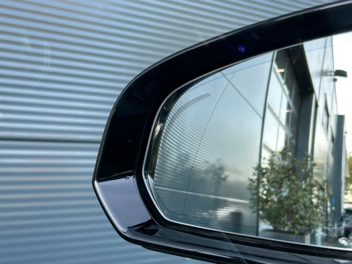 2.0 T8 Plug-in hybrid AWD Ultra Dark | Luchtvering | sOh 100% | Bowers&Wilkins | Massage | HU-Display |