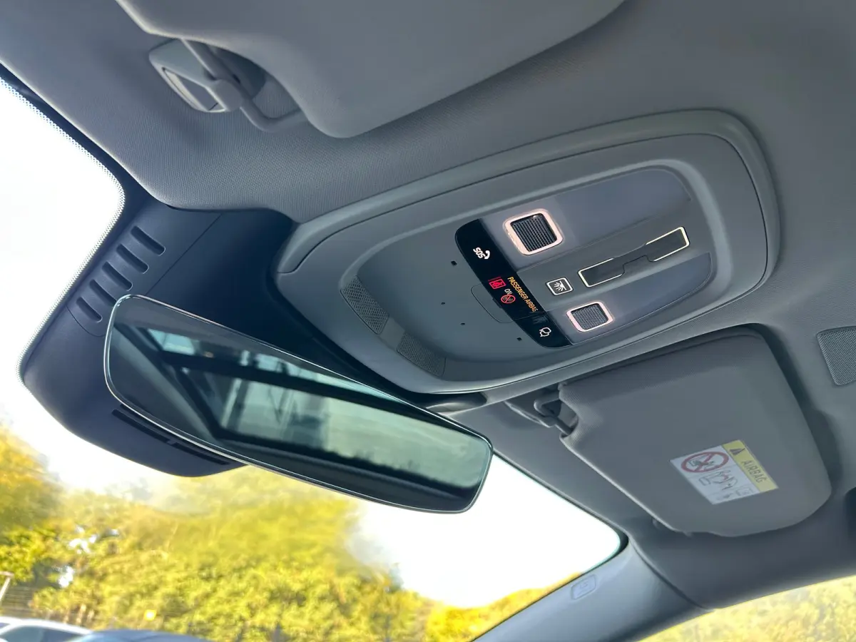 2.0 T8 Plug-in hybrid AWD Ultra Dark | Luchtvering | sOh 100% | Bowers&Wilkins | Massage | HU-Display |