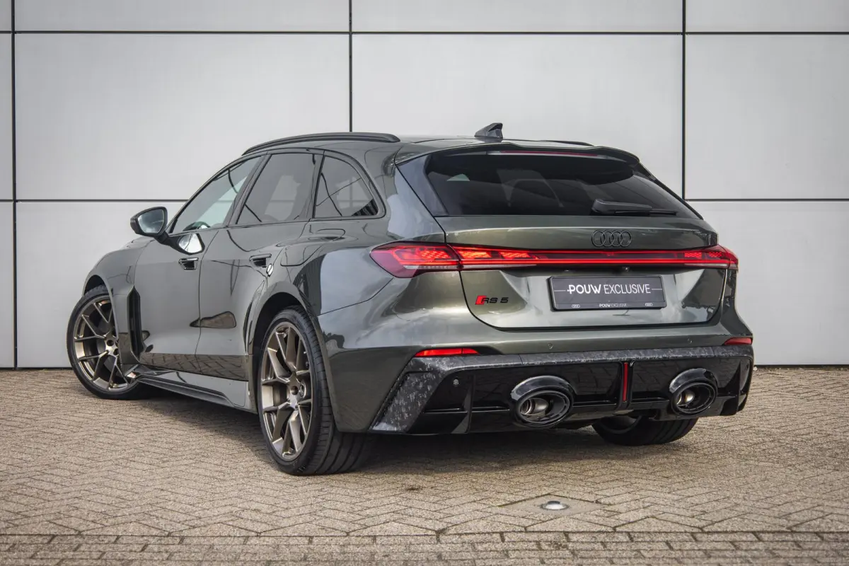 RS 5 Avant e-hybrid 640pk quattro | Keramisch | Sport Pakket | Carbon Camouflage | Panoramadak Var. Transparantie