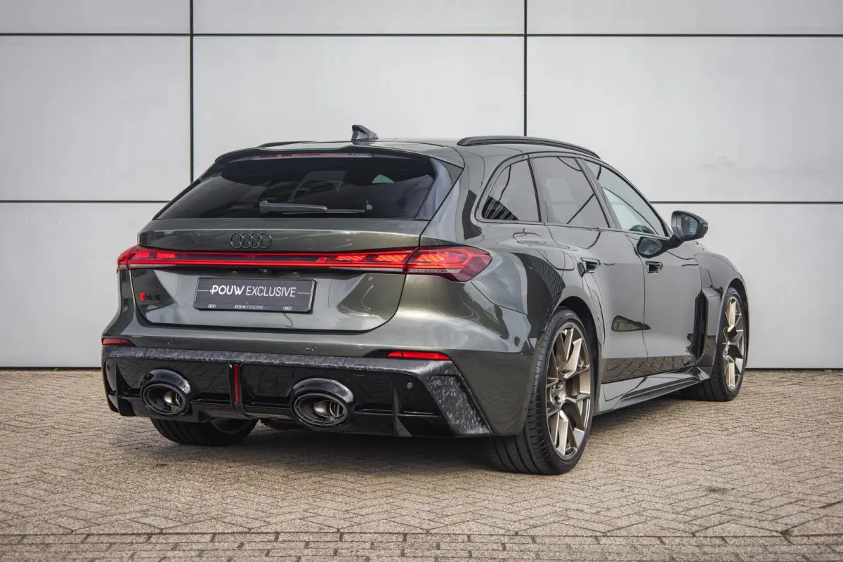 RS 5 Avant e-hybrid 640pk quattro | Keramisch | Sport Pakket | Carbon Camouflage | Panoramadak Var. Transparantie