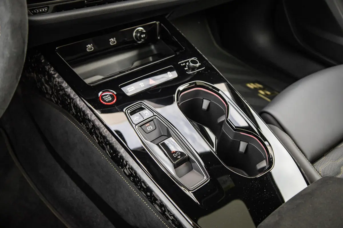 RS 5 Avant e-hybrid 640pk quattro | Keramisch | Sport Pakket | Carbon Camouflage | Panoramadak Var. Transparantie
