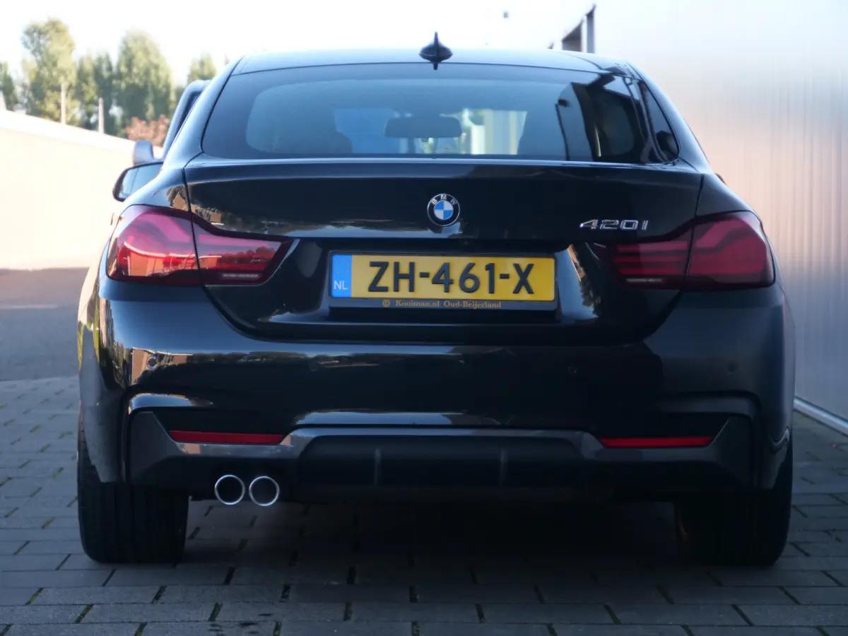 420i High Executive Edition 184 Pk Automaat Navi / M-Sport / Camera / Leer