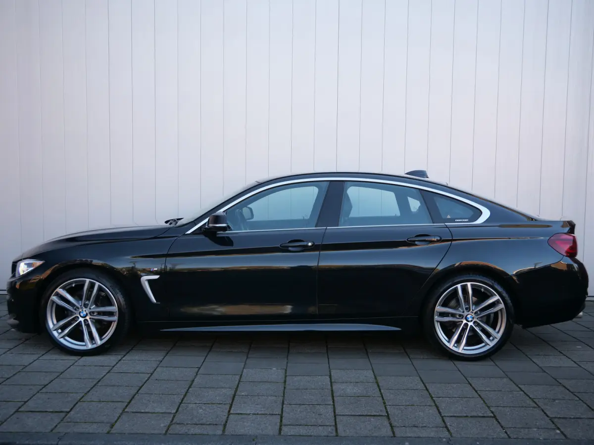 420i High Executive Edition 184 Pk Automaat Navi / M-Sport / Camera / Leer
