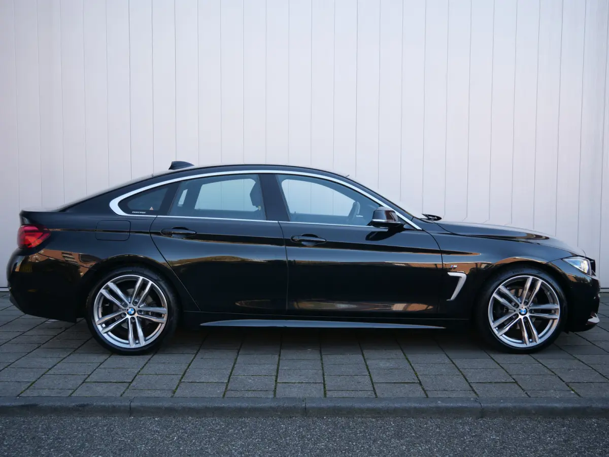 420i High Executive Edition 184 Pk Automaat Navi / M-Sport / Camera / Leer