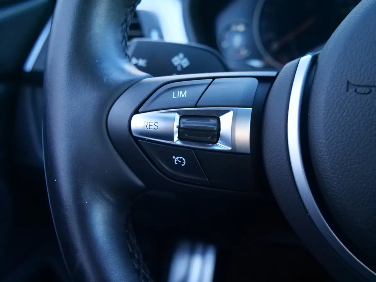 420i High Executive Edition 184 Pk Automaat Navi / M-Sport / Camera / Leer