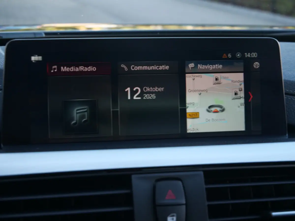 420i High Executive Edition 184 Pk Automaat Navi / M-Sport / Camera / Leer
