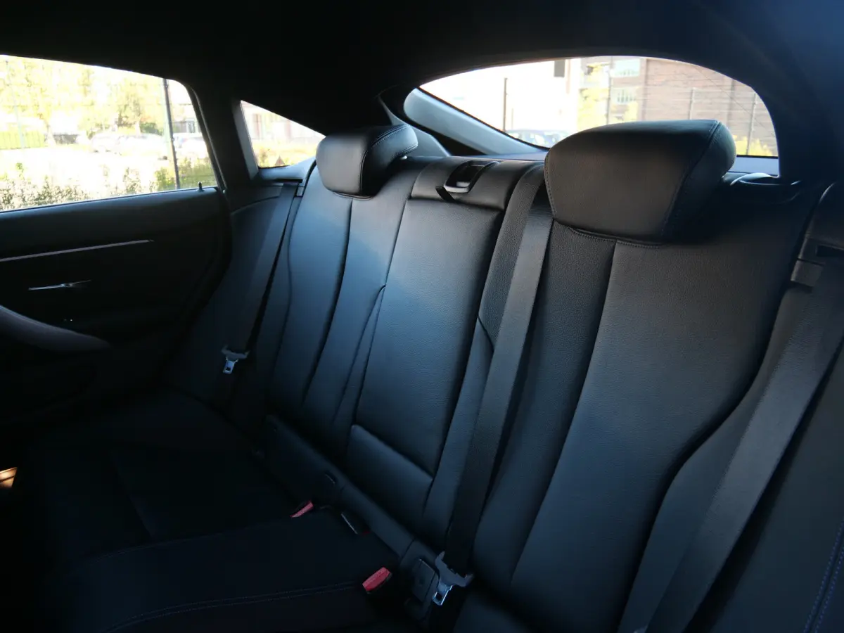 420i High Executive Edition 184 Pk Automaat Navi / M-Sport / Camera / Leer