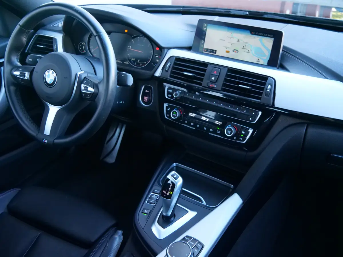 420i High Executive Edition 184 Pk Automaat Navi / M-Sport / Camera / Leer