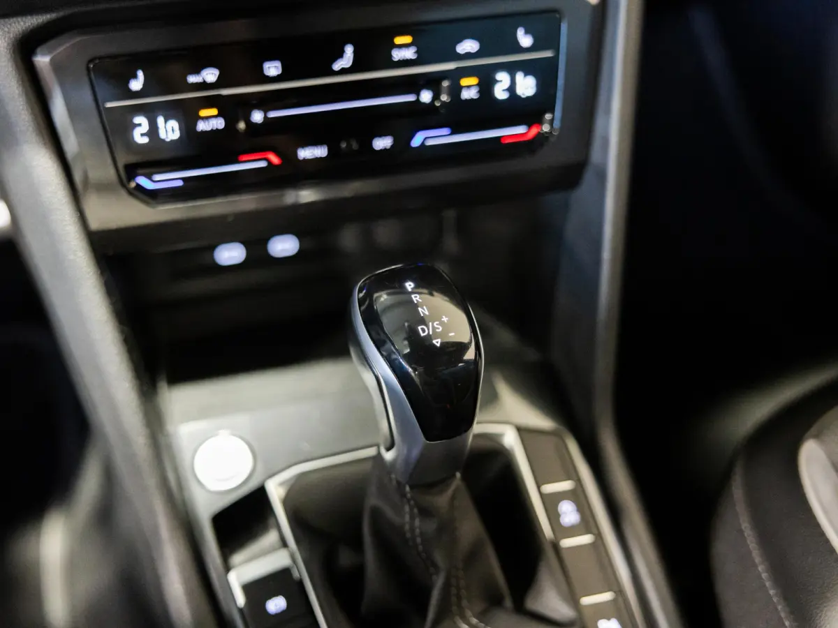 1.5 TSI R-Line Business+ 7p. / 150pk / Trekhaak / Panorama dak / Achteruitrij camera /