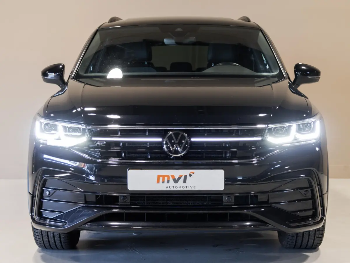 1.5 TSI R-Line Business+ 7p. / 150pk / Trekhaak / Panorama dak / Achteruitrij camera /