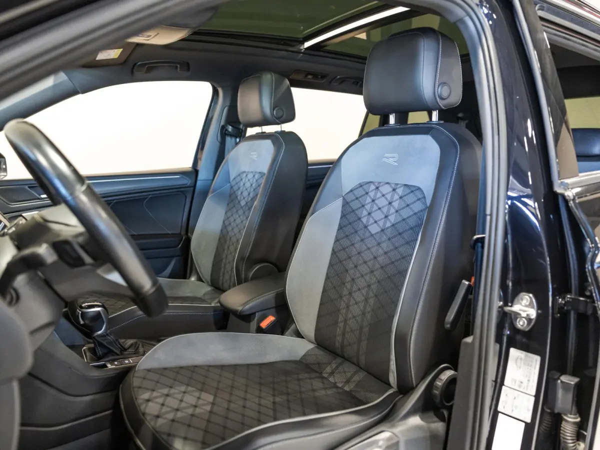 1.5 TSI R-Line Business+ 7p. / 150pk / Trekhaak / Panorama dak / Achteruitrij camera /
