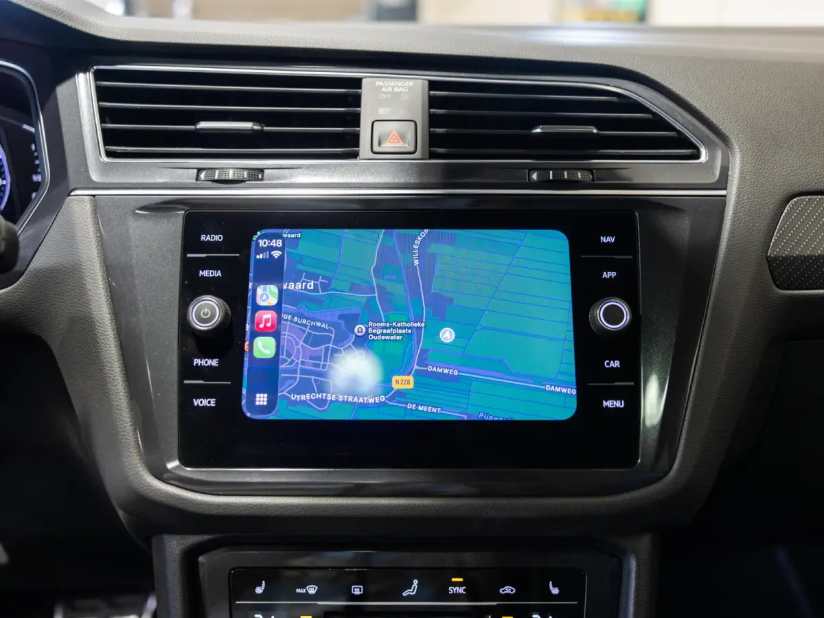 1.5 TSI R-Line Business+ 7p. / 150pk / Trekhaak / Panorama dak / Achteruitrij camera /