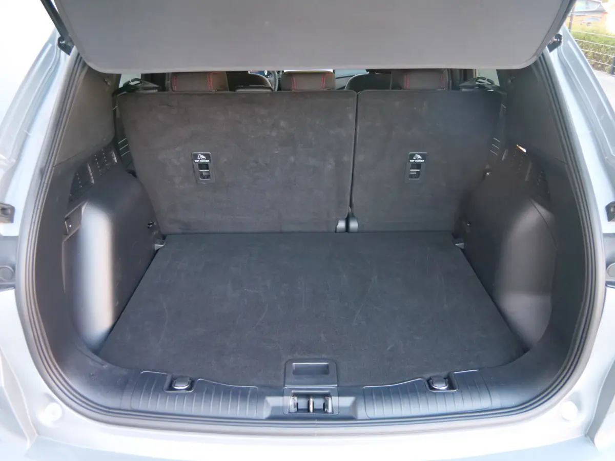 2.5 MHEV ST-Line 151 Pk Automaat Navigatie / DAB / Camera / Apple Carplay / Winterpakket