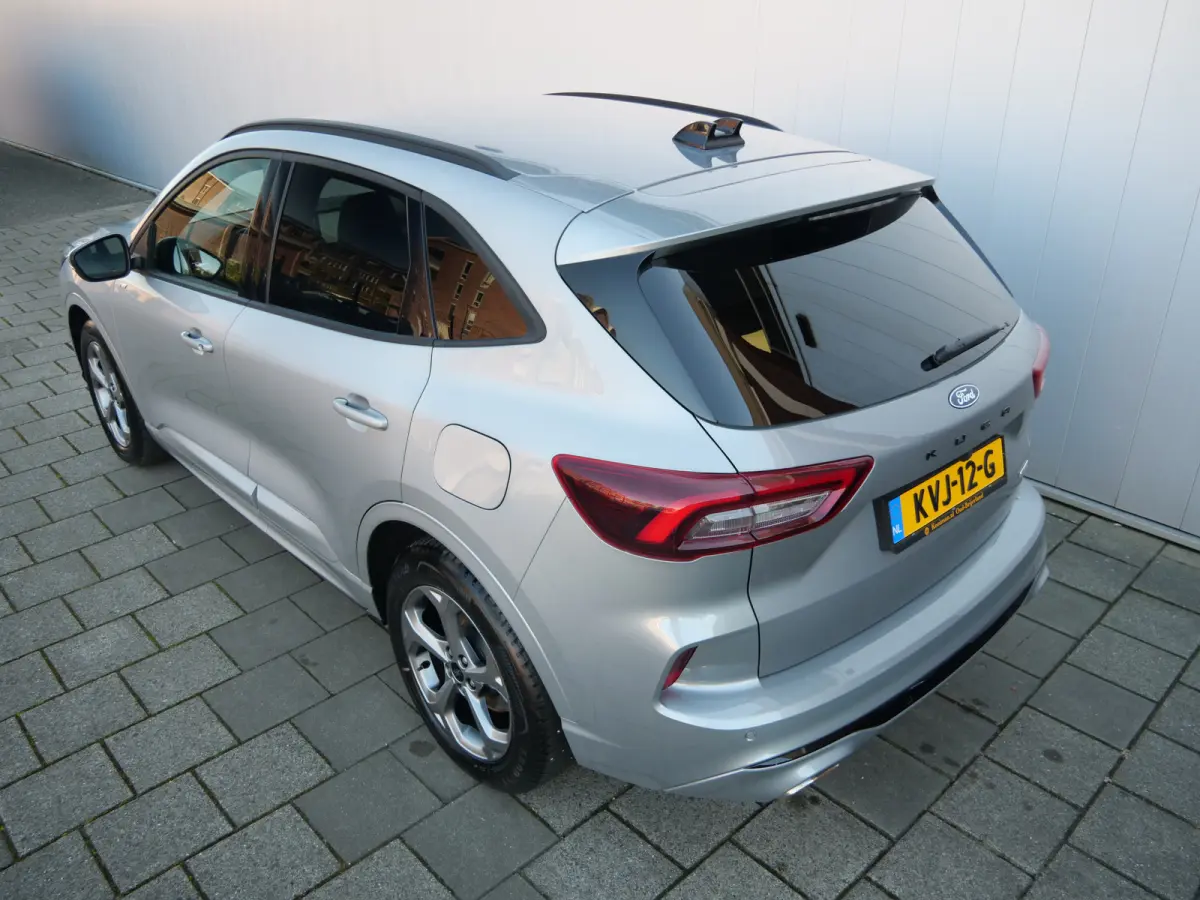 2.5 MHEV ST-Line 151 Pk Automaat Navigatie / DAB / Camera / Apple Carplay / Winterpakket