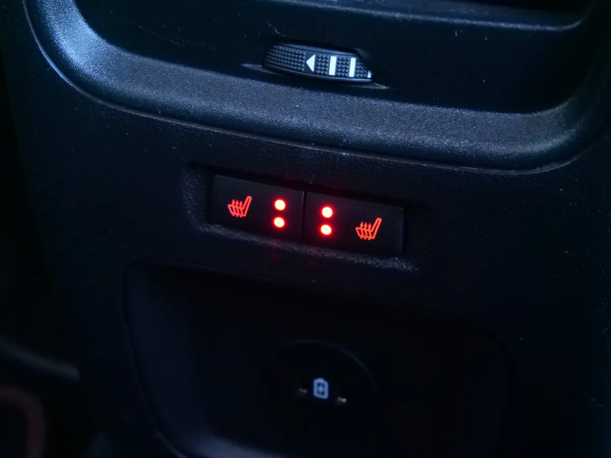 2.5 MHEV ST-Line 151 Pk Automaat Navigatie / DAB / Camera / Apple Carplay / Winterpakket