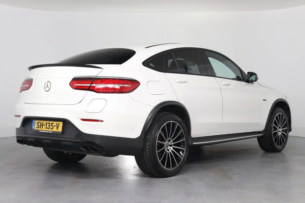 350e Business | 1e Eigenaar! | Dealer Onderhouden! | AMG Styling | Leder/Alcantara | Stoelverwarming | Clima | Navi | Camera | Keyless | Blis | Parkeersensoren | Lichtmetalen Velgen
