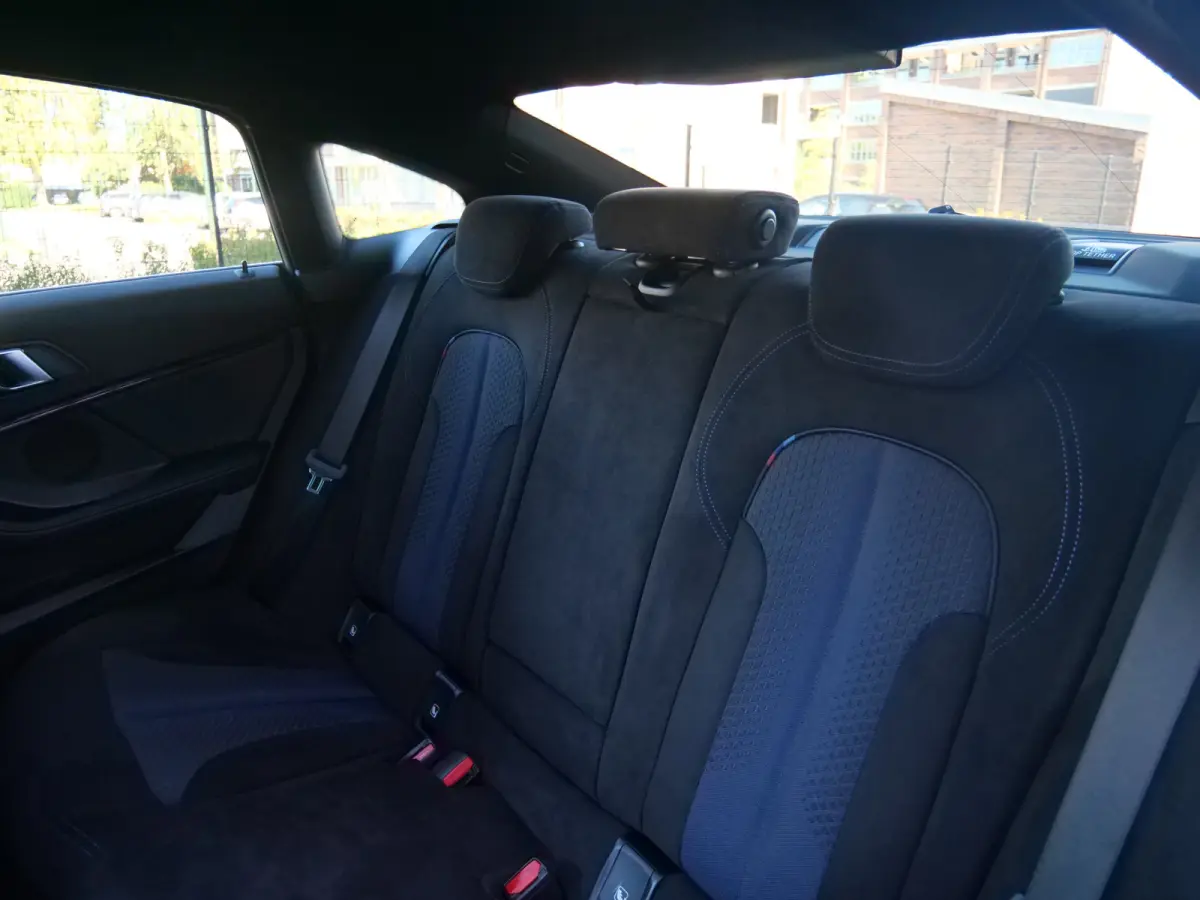 218i M Sport Edition 136 Pk Automaat Navigatie / DAB / Apple Carplay / DAB