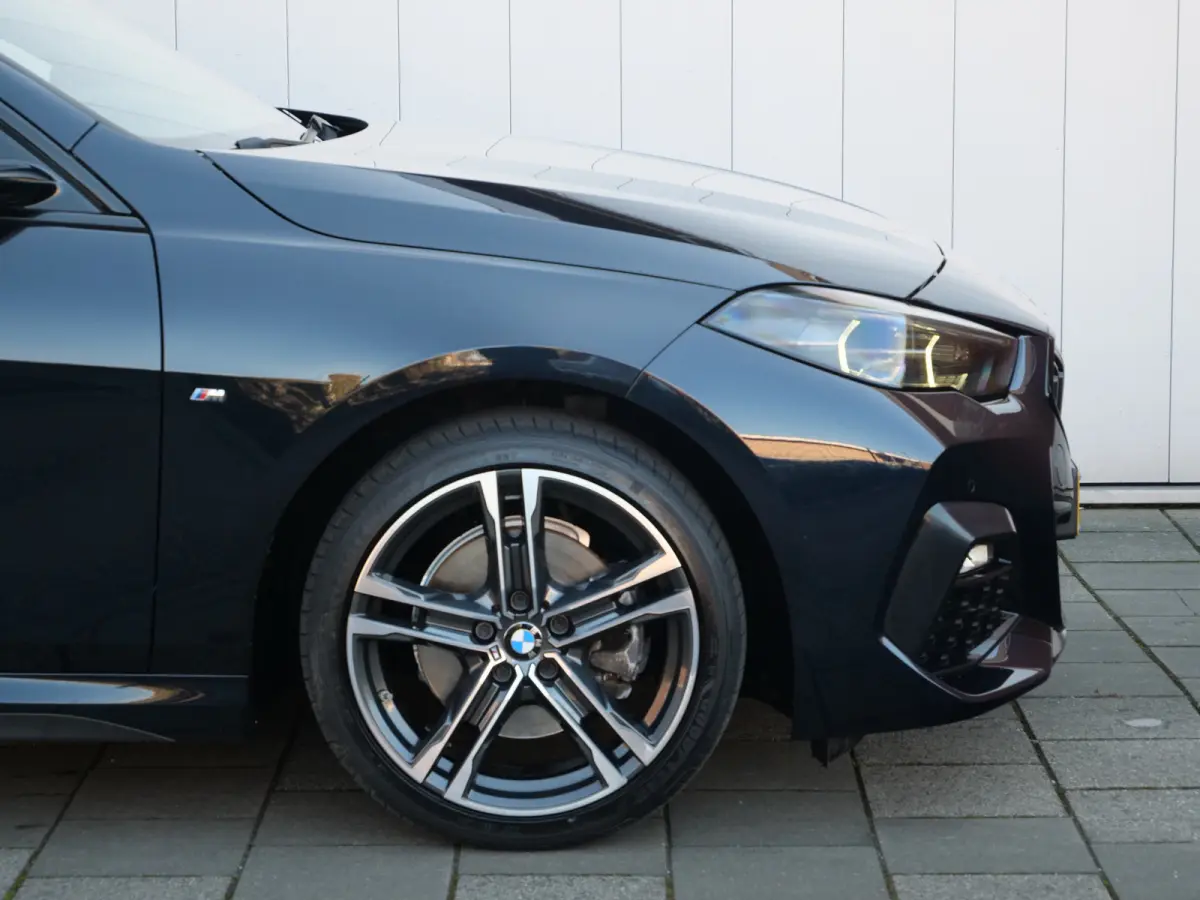 218i M Sport Edition 136 Pk Automaat Navigatie / DAB / Apple Carplay / DAB
