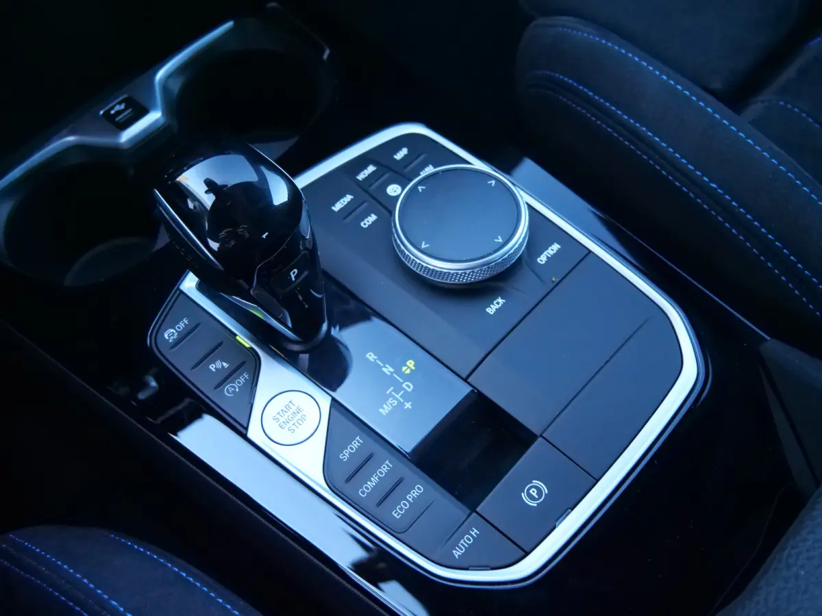 218i M Sport Edition 136 Pk Automaat Navigatie / DAB / Apple Carplay / DAB