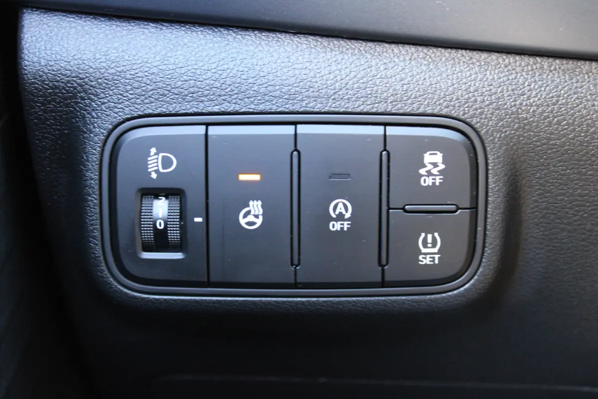 1.0 T-GDI 100pk N-Line | Camera | Carplay | Premium audio | Cruise controle | Navigatie | Lucid Lime | 17'' velgen | Dodehoek detectie | Parkeersensoren