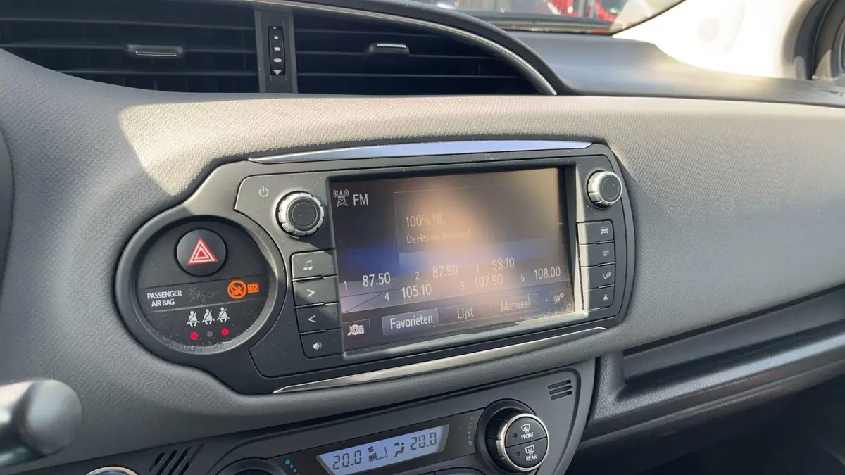 1.5 Hybrid Trend | Achteruitrijcamera | Climate Control |