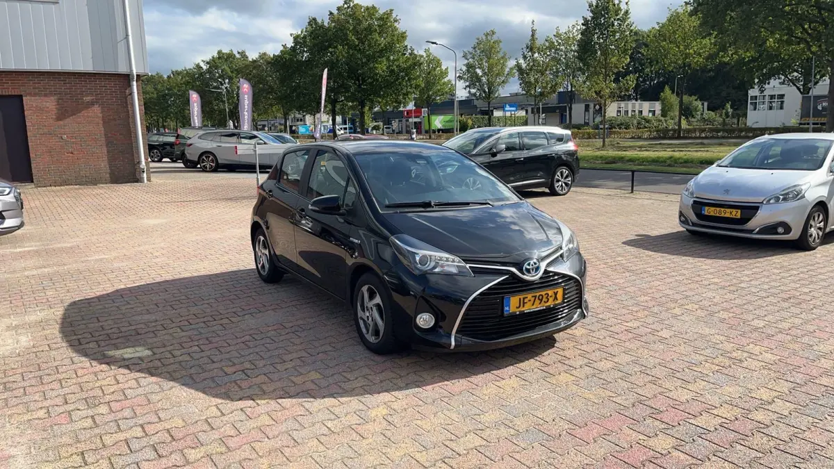 1.5 Hybrid Trend | Achteruitrijcamera | Climate Control |