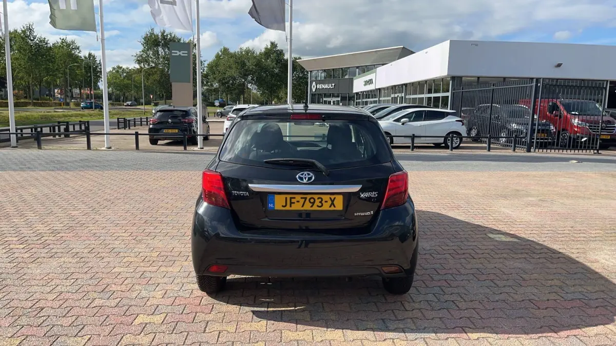 1.5 Hybrid Trend | Achteruitrijcamera | Climate Control |