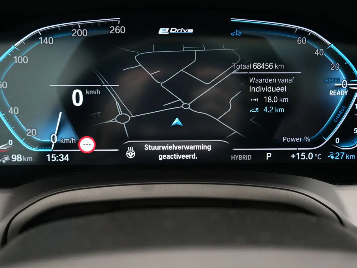 330e Sportline PHEV 293pk Dealer O.H. | SOH 90,9% | Panodak | Adaptive Cruise | Head Up | 360 Camera | Lederen Sportstoelen & Stuur Verwarmd | Keyless | BLIS | Apple Carplay | Navigatie | DA