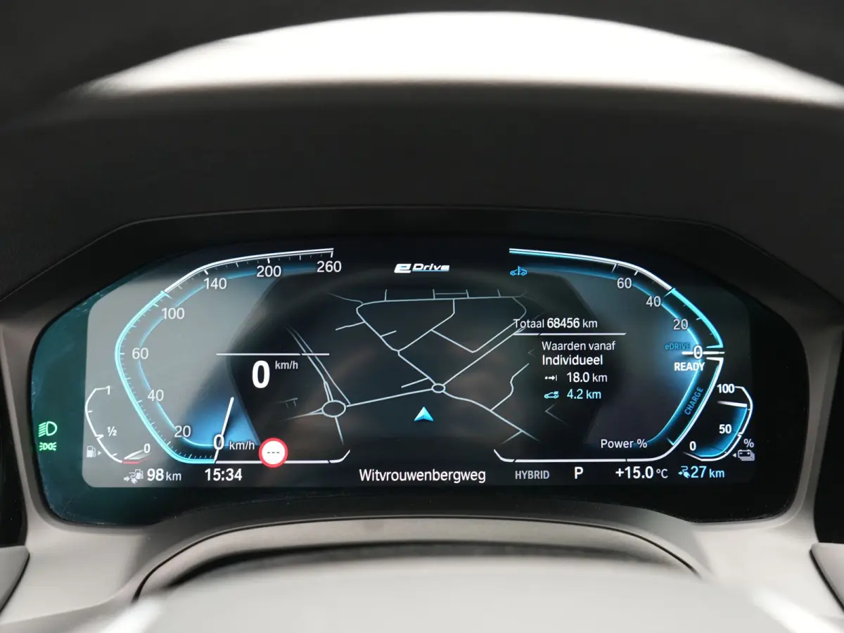 330e Sportline PHEV 293pk Dealer O.H. | SOH 90,9% | Panodak | Adaptive Cruise | Head Up | 360 Camera | Lederen Sportstoelen & Stuur Verwarmd | Keyless | BLIS | Apple Carplay | Navigatie | DA