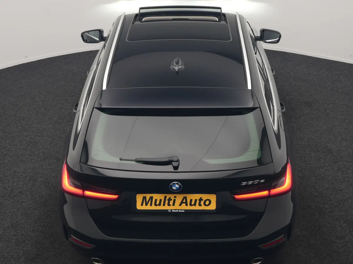 330e Sportline PHEV 293pk Dealer O.H. | SOH 90,9% | Panodak | Adaptive Cruise | Head Up | 360 Camera | Lederen Sportstoelen & Stuur Verwarmd | Keyless | BLIS | Apple Carplay | Navigatie | DA